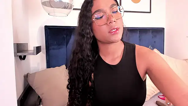 Snapshot of Seshat_Hitt chatting on October 15, 4:12 am Seshat Hitt online show from October 15, 4:12 am