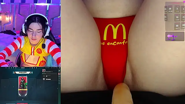 Snapshot of NicoleFerrel chatting on June 8, 3:12 pm NicoleFerrel online show from June 8, 3:12 pm