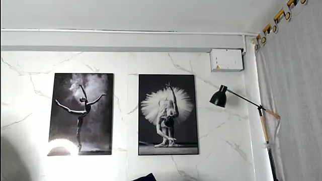 Snapshot of Evaa_18 chatting on November 19, 5:35 pm Evaa 18 online show from November 19, 5:35 pm