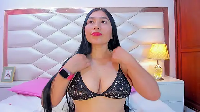 Snapshot of KarinaGomezxxx chatting on October 6, 4:26 pm KarinaGomezxxx online show from October 6, 4:26 pm