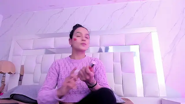 Maia Park online show from February 20, 11:43 am