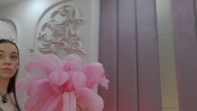 ZoeyNeal online show from February 18, 2:46 pm