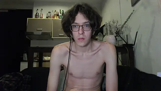 Snapshot of LovesomeCookie chatting on September 13, 1:44 pm LovesomeCookie online show from September 13, 1:44 pm