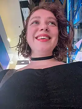 lucy-joy online show from November 5, 10:15 am