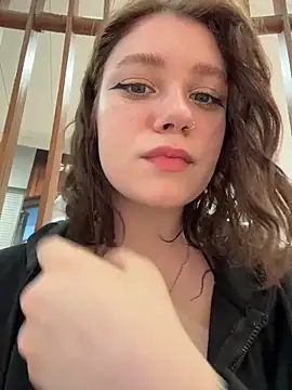 lucy-joy online show from March 16, 8:29 am