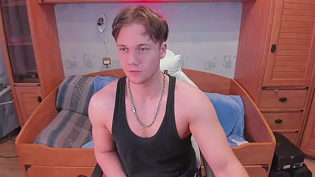 Snapshot of Dexter_Bennett chatting on April 28, 1:49 pm Dexter Bennett online show from April 28, 1:49 pm