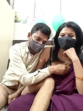 Yourhotsweetgirl online show from January 14, 1:55 am