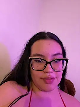 Snapshot of Emily_Taylor2 chatting on November 4, 2:54 am Emily Taylor2 online show from November 4, 2:54 am