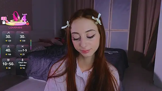 Snapshot of AvrilLeMell chatting on October 5, 10:07 pm AvrilLeMell online show from October 5, 10:07 pm