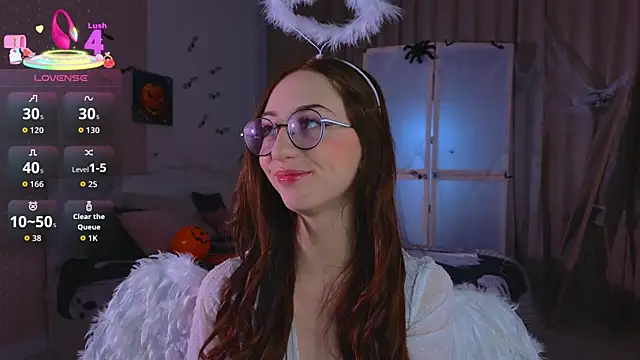 Snapshot of AvrilLeMell chatting on October 25, 10:37 pm AvrilLeMell online show from October 25, 10:37 pm