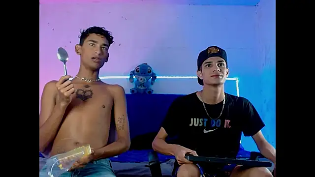 gabo hotboy online show from April 17, 5:43 am