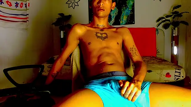 Snapshot of gabo_hotboy chatting on July 8, 4:06 am gabo hotboy online show from July 8, 4:06 am