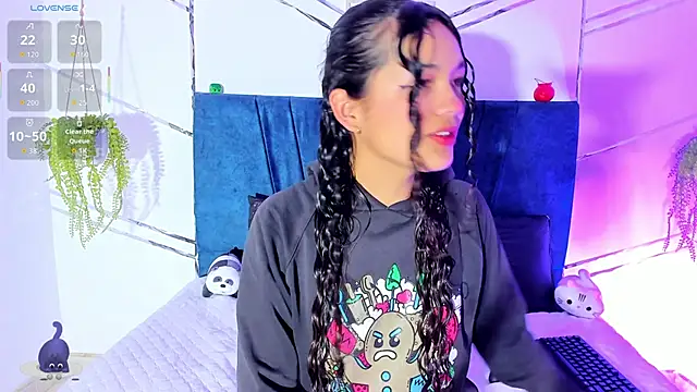 Snapshot of Camilla_Miller01 chatting on November 15, 1:18 pm Camilla Miller01 online show from November 15, 1:18 pm