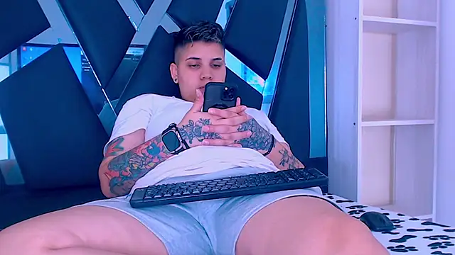 Snapshot of karla_sexy21 chatting on November 7, 4:01 am karla sexy21 online show from November 7, 4:01 am