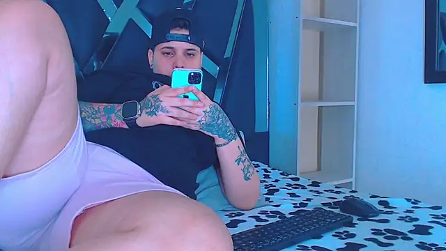 Snapshot of karla_sexy21 chatting on December 15, 5:34 am karla sexy21 online show from December 15, 5:34 am