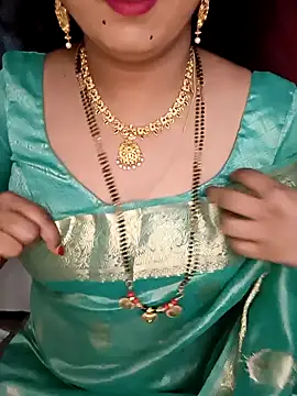 Snapshot of Niharika555 chatting on April 24, 12:07 pm Niharika555 online show from April 24, 12:07 pm