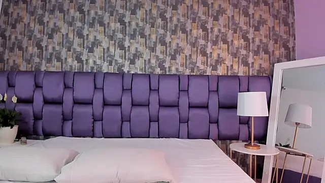 VeraBlazze online show from February 11, 1:49 pm