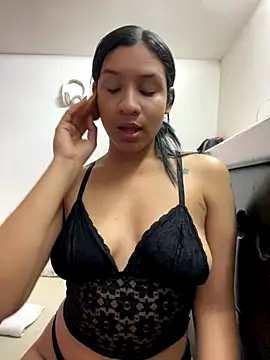 Snapshot of Danny_gonza chatting on October 3, 12:18 am Danny gonza online show from October 3, 12:18 am