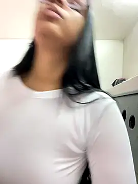 Snapshot of Danny_gonza chatting on October 11, 2:33 am Danny gonza online show from October 11, 2:33 am