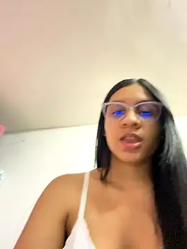 Snapshot of Danny_gonza chatting on October 31, 12:44 am Danny gonza online show from October 31, 12:44 am