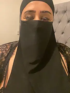 Pari Persianbaddie6 online show from April 7, 12:00 am