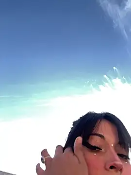 kiittyselenita online show from April 12, 8:14 pm