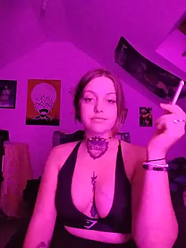 Snapshot of Amatrice_X chatting on July 4, 11:00 pm Amatrice X online show from July 4, 11:00 pm
