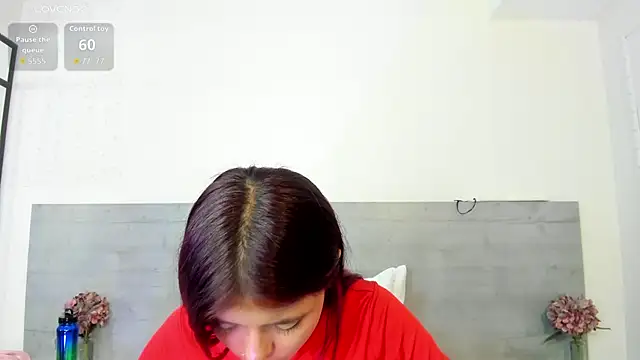 Snapshot of sunnyWhitee chatting on May 25, 7:42 pm sunnyWhitee online show from May 25, 7:42 pm