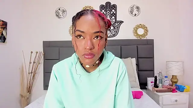 Snapshot of summer_williams18 chatting on January 15, 1:26 pm summer williams18 online show from January 15, 1:26 pm