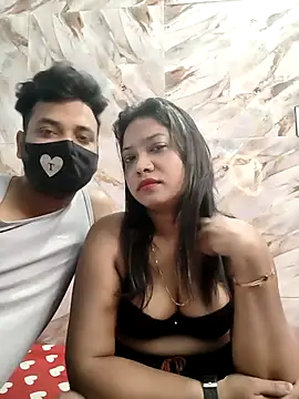 hornyzinia123 online show from December 19, 3:02 am