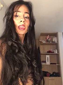 Snapshot of SelinaCatt_ chatting on November 23, 11:04 pm SelinaCatt online show from November 23, 11:04 pm