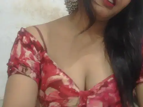 Snapshot of POOJA_199 chatting on July 9, 7:45 am POOJA 199 online show from July 9, 7:45 am