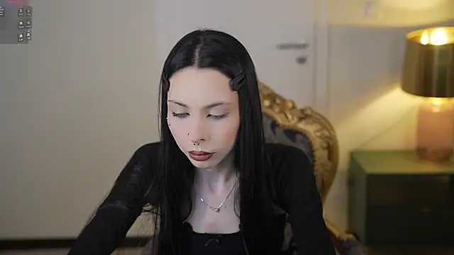 Snapshot of VivianSweet_ chatting on February 1, 11:20 am VivianSweet online show from February 1, 11:20 am