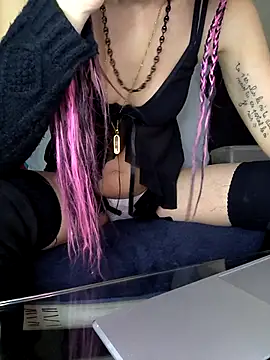 Volcaniiia online show from April 17, 2:20 pm