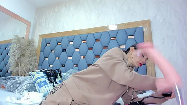 crystal sm online show from March 21, 3:11 am