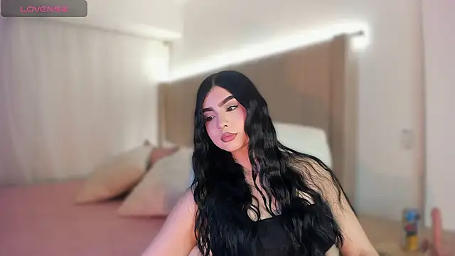 Snapshot of Sweety_Nicole_ chatting on July 1, 3:52 am Sweety Nicole online show from July 1, 3:52 am