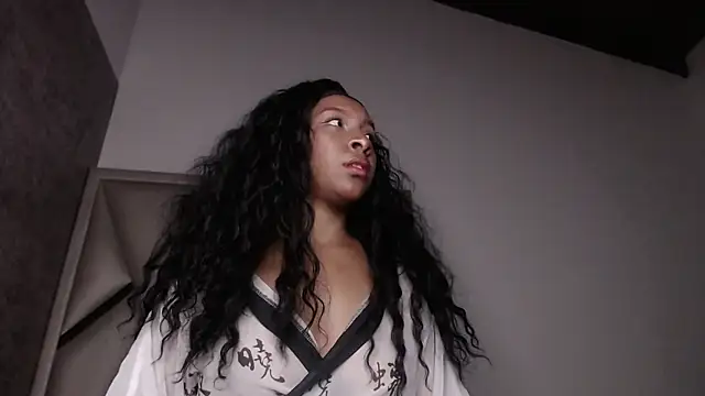 Snapshot of Euphoria_07 chatting on December 19, 3:57 am Euphoria 07 online show from December 19, 3:57 am