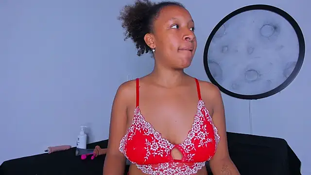 Snapshot of Euphoria_07 chatting on January 18, 3:21 am Euphoria 07 online show from January 18, 3:21 am