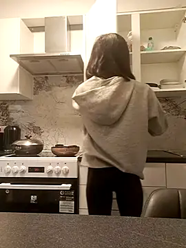 Snapshot of Ladyboyluxe chatting on February 22, 8:07 pm Ladyboyluxe online show from February 22, 8:07 pm