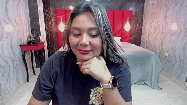 LatinaHoleQueen online show from April 7, 4:51 pm