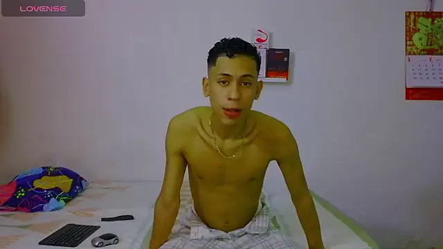 dylan apol0 online show from March 13, 2:07 am