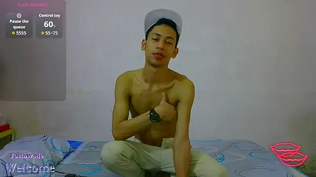 dylan apol0 online show from April 12, 12:15 am