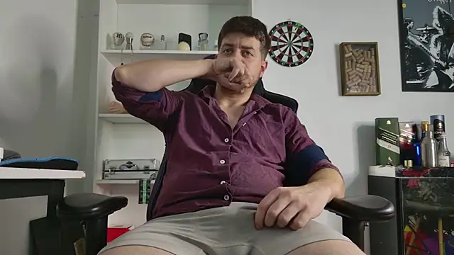 aaron nvk online show from February 18, 2:18 am