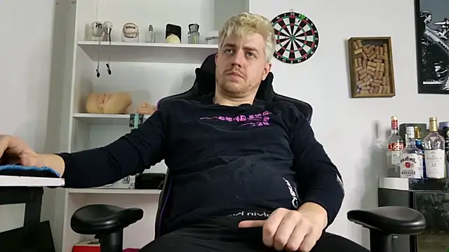 aaron nvk online show from April 14, 7:42 pm