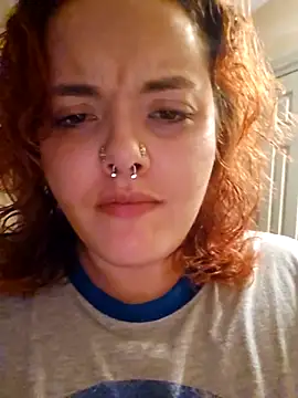 nuttiebuddy1 online show from September 28, 1:44 am