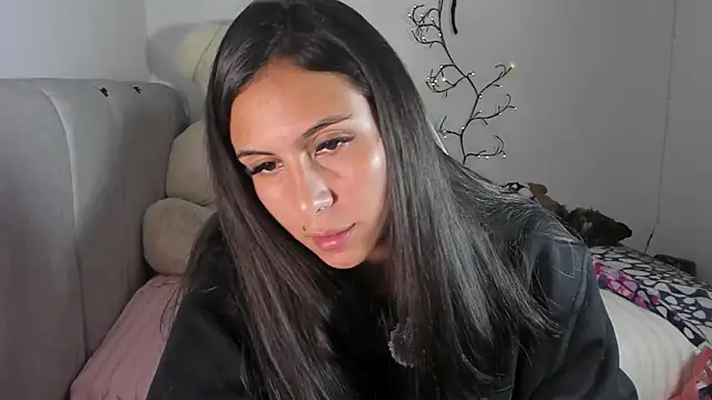 Sarahcutexoxox online show from June 3, 2:36 am