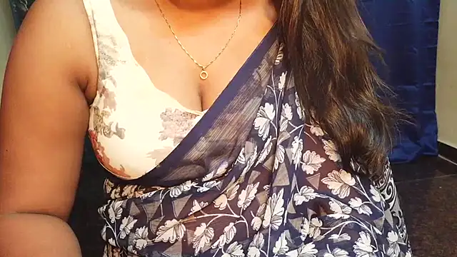 Snapshot of Pavani-Sexy chatting on June 27, 4:06 am Pavani-Sexy online show from June 27, 4:06 am