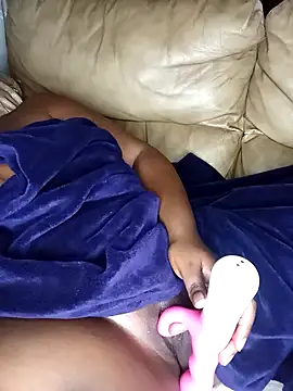 Sweet HoneyPot1 online show from April 12, 12:15 am