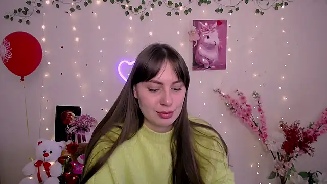 Amanda Bright  online show from April 7, 9:54 am