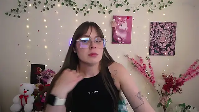 Amanda Bright  online show from May 21, 10:11 am